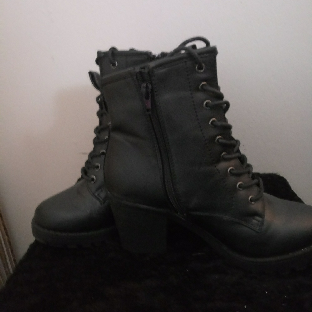 Zigisoho boots